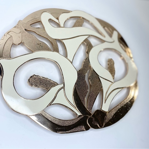 Vintage Rose Gold White Rogers Oneida Japan Lily Metal Wall Decor Trivet - Picture 1 of 9